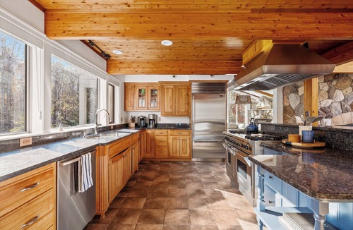 Cape Porpoise House | Peaceful Cape Porpoise Retreat + Apartment | POOL&HOT TUB | FIREPIT | GARDENS
