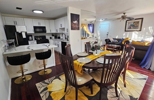 Lorton Condo | "Peaceful Paradise' A Cozy and Peaceful Condo In Lorton!