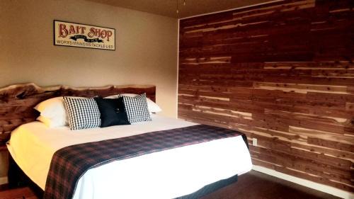 Calico Rock House | Peaceful Paradise: Cabin Getaway with Unmatched River Views in Arkansas