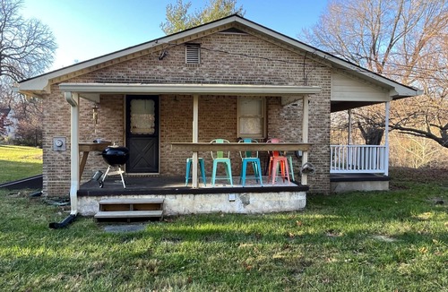 Millville House | Peaceful Single-Level Retreat, Near Harpers Ferry, Easy Access + Prime Location
