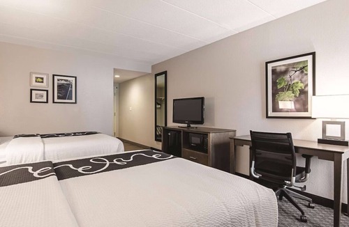 Portland Hotel | Peaceful Stay | Minutes from Downtown Excitement
