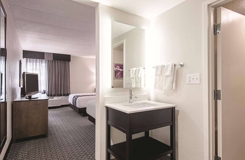 Portland Hotel | Peaceful Stay | Minutes from Downtown Excitement