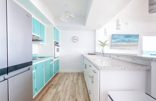 Satellite Beach Condo | Penthouse Oceanfront Retreat – Ocean View in Every Room + Private Beach Access