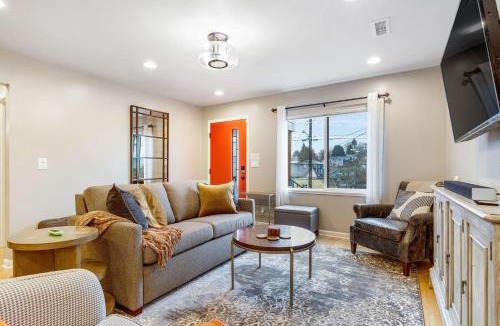 Mid-Beacon Hill House | Perch - Beacon Hill Abode