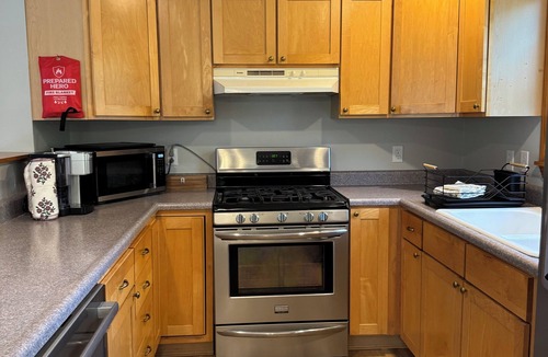 Belvidere House | Perfect 3-bedroom house with AC in delightful Belvidere