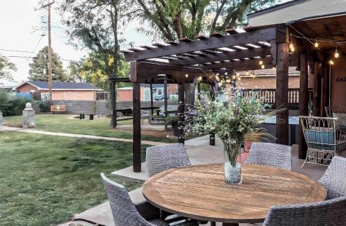 Clovis House | Pet-Friendly Clovis Home: Yard, Pergola & Hot Tub