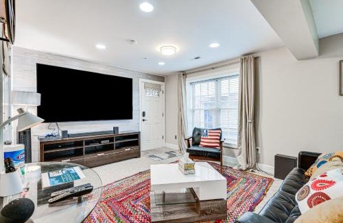 Colesville House | Pet-Friendly DC Area Condo w/Yard!