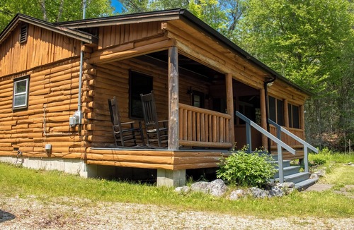 Lucerne-in-Maine Cabin | Phillips Lake Cozy Cabin
