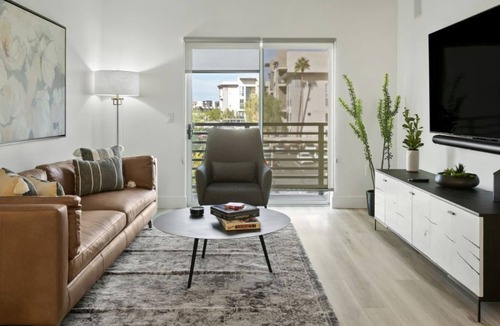 Desert View Village House | Phoenix Spacious 2BR Condo w Pool for Weekend Getaway