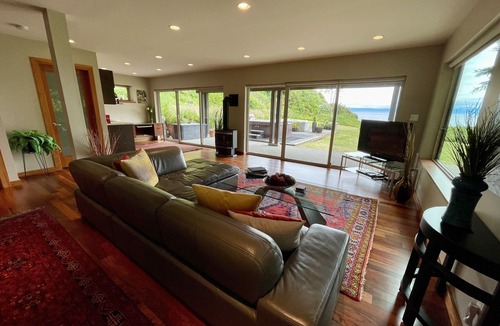 Otter Point House | Points West Oceanfront Resort 2 Bed Suite
