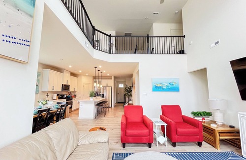 Millville House | Pondside Paradise: Fishing-Pools-Bishops Landing-Free Seasonal Bethany Shuttle