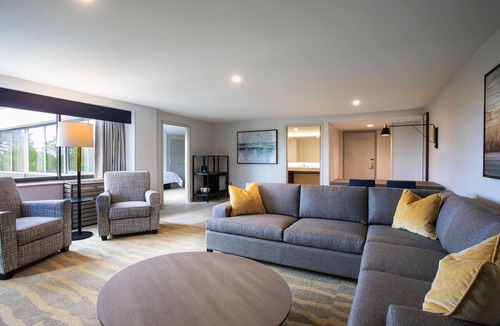 South Portland Hotel | Portland Sheraton at Sable Oaks
