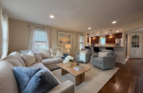Portsmouth House | Portsmouth Landing | 4BDRM, Modern Escape, Central