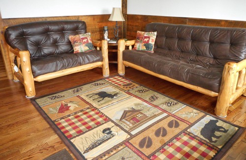 Shirley Cabin | Post and beam cabin with queen size and bunk