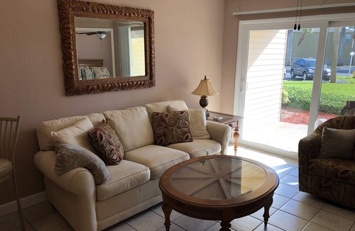 Ocean Side Village Condo | Precious Condo, 3 Blocks to Beach. Happy Place!