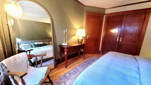 Milton Apartment | Prestigious Milton Designer Home