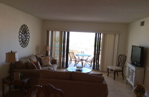 Cocoa Beach Condo | Price drop for January! Book nightly or weekly at Sandcastles 🏖Cocoa Bch