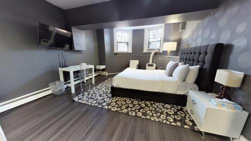 Bay Village Apartment | Prices And Location CANNOT Be Beat! 1B1