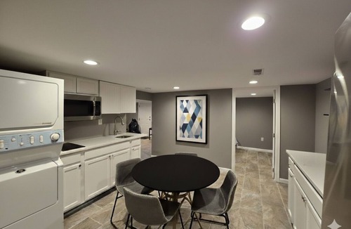 Hanover House | Private Basement Apartment 4 min from Casino Live/10 min from BWI