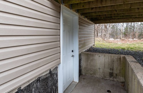 Newport Landing Apartment | Private & cozy basement apartment surrounded by nature