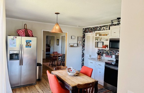 Harrison Cottage | Private & Cozy Ozark Mnt Cottage near BNR, Jasper, Boxley HRSN & hiking. VIEW