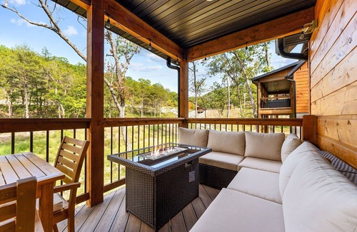 Hollister Cabin | Private Hot Tub & Firepit at The Mod Lodge, Near Table Rock, Free Daily Tickets & Community Pool
