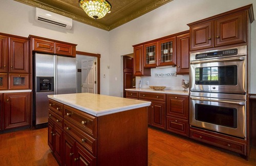 Narragansett House | Private IN-GROUND POOL & YARD! Fabulous coastal retreat close to beaches, BI Ferry & more!