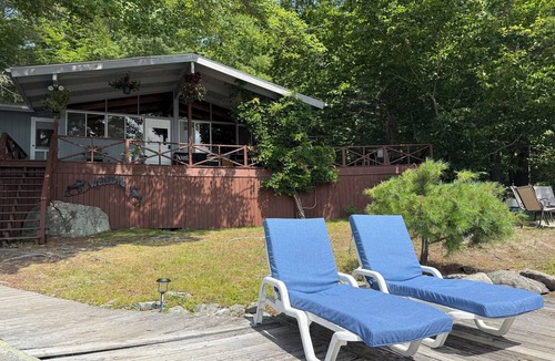 Alton Bay Cabin | Private Lakefront Island Escape - Hot Tub - A/C - Pet Friendly