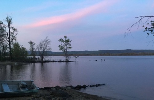 Mayfield Cottage | Private Lakefront Rental Centrally Located On Great Sacandage Lake