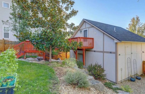 East End Apartment | Private Loft with trail access to Boise Foothills - Pets Welcome!