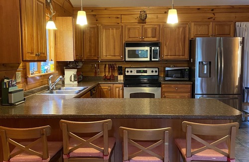 Bethel Cabin | Private log cabin, minutes from skiing, river fun, and biking