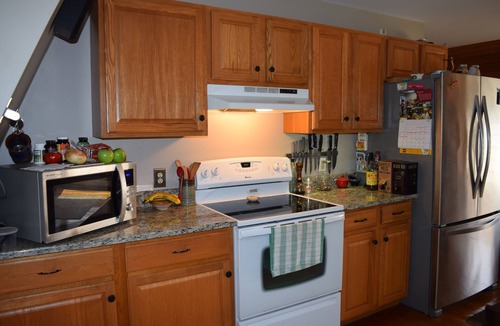 Great Cacapon House | Private mountaintop cabin with hot tub, pool table, and breathtaking views