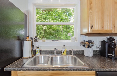 Stanley Cabin | Private Mountaintop Cabin w/ Views! (Pet Friendly)