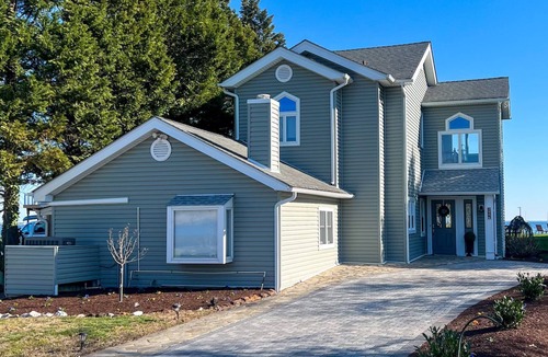 Fort Howard House | Private pier by Kurtz Beach pet-friendly Dock of the Bay