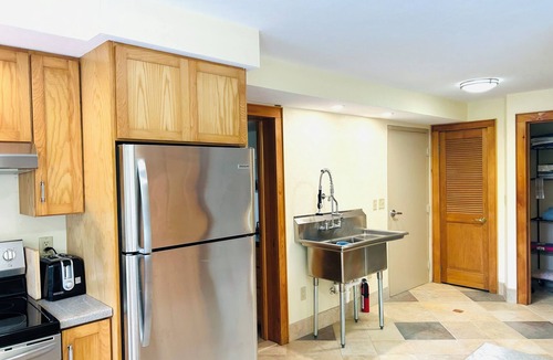 Town of Broome Apartment | Private Pond side Stay