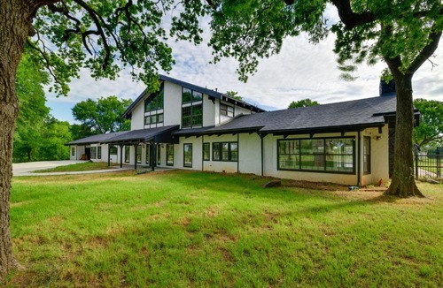 Pilot Point House | Private Pool: Pilot Point Home on 45 Acres