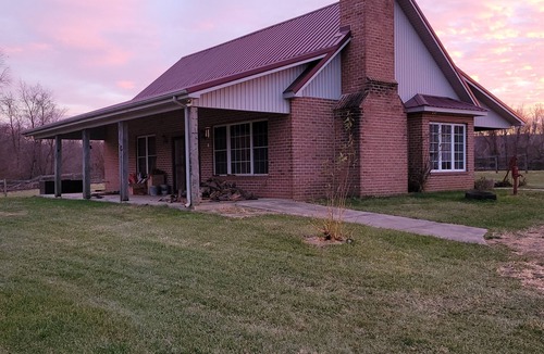 Middletown House | Private remodeled house rent weekends, weekly, monthly. Country/Equine setting