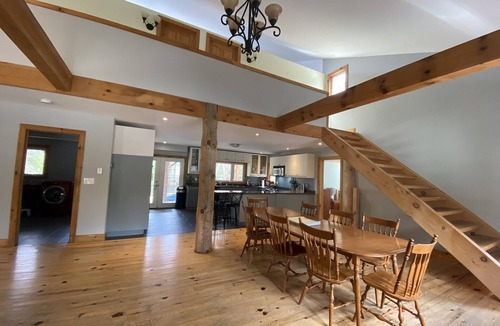 Sebright Cottage | Private River Front Cottage