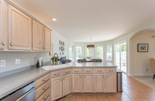 Keezletown House | Private & Spacious - Firepit - Fireplace - Near JMU & Massanutten - Sleeps 10