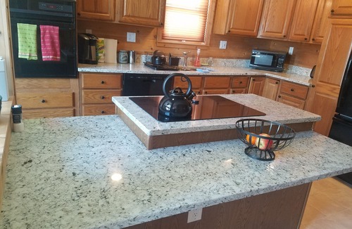 Town of Copake Cabin | Private swimming-pool, rap-around porch, and breathtaking views!