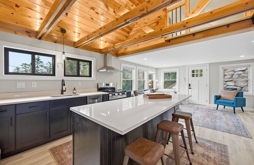 East Wakefield House | Province Lake Retreat, Lake Access, Sleeps 7, Fire Pit, Pets OK