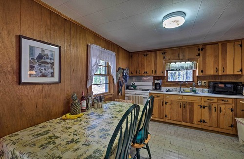 Monmouth Cottage | Quaint Cottage with Dock on Annabessacook Lake!