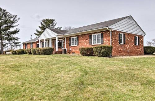 Keezletown House | Quaint Elkton Home near Shenandoah National Park!