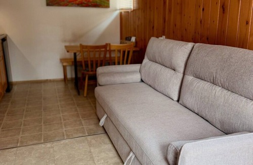 Blairmore Cabin | Quaint Riverside Cabin #2