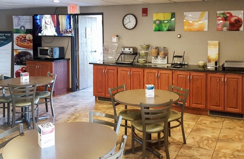 Ozark Hotel | Quality Inn Ozark-Springfield South