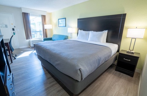 West Palm Beach Hotel | Quality Inn Palm Beach International Airport