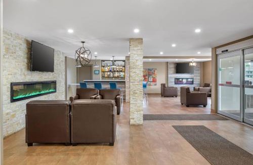Bathurst Hotel | Quality Inn & Suites