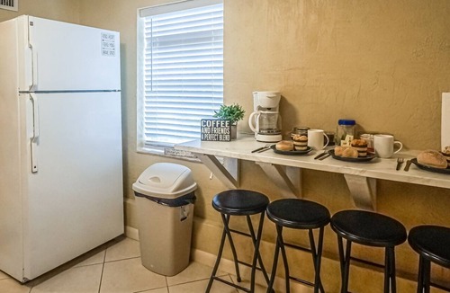 Southwest Apartment | Quiet - Central - Big Parking - Outdoor Area