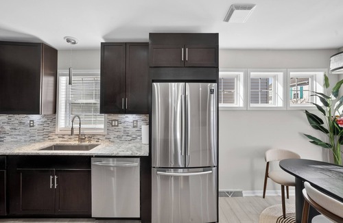 Elkridge House | Quiet Furnished Executive Home, Long Stays Welcome