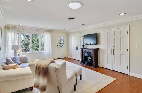 Long Green Condo | Quiet Getaway in Gated Community! Private Deck and BBQ - 18 Mi to Downtown Baltimore by RedAwning